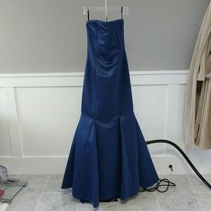 Jessica McClintock Strapless Mermaid evening gown